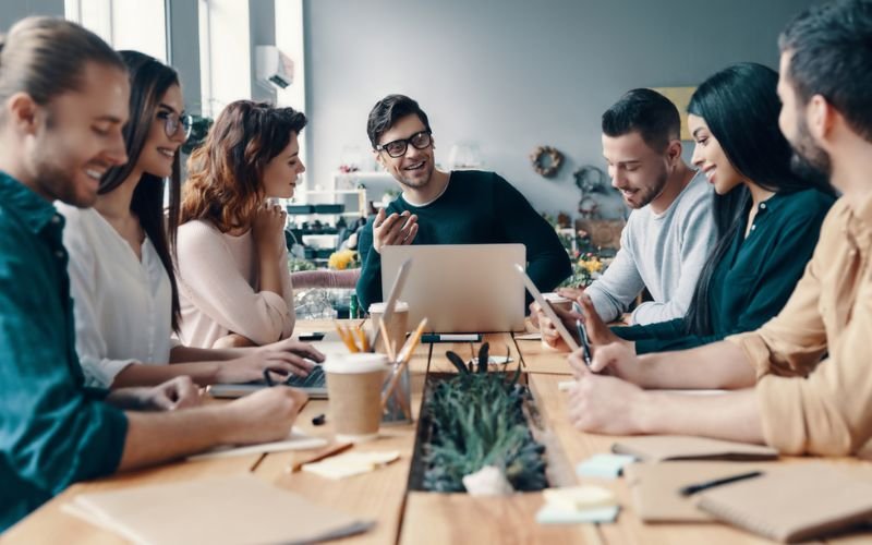 Read more about the article 10 Must-Have Online Marketing Tools for Affiliate Marketers 2025